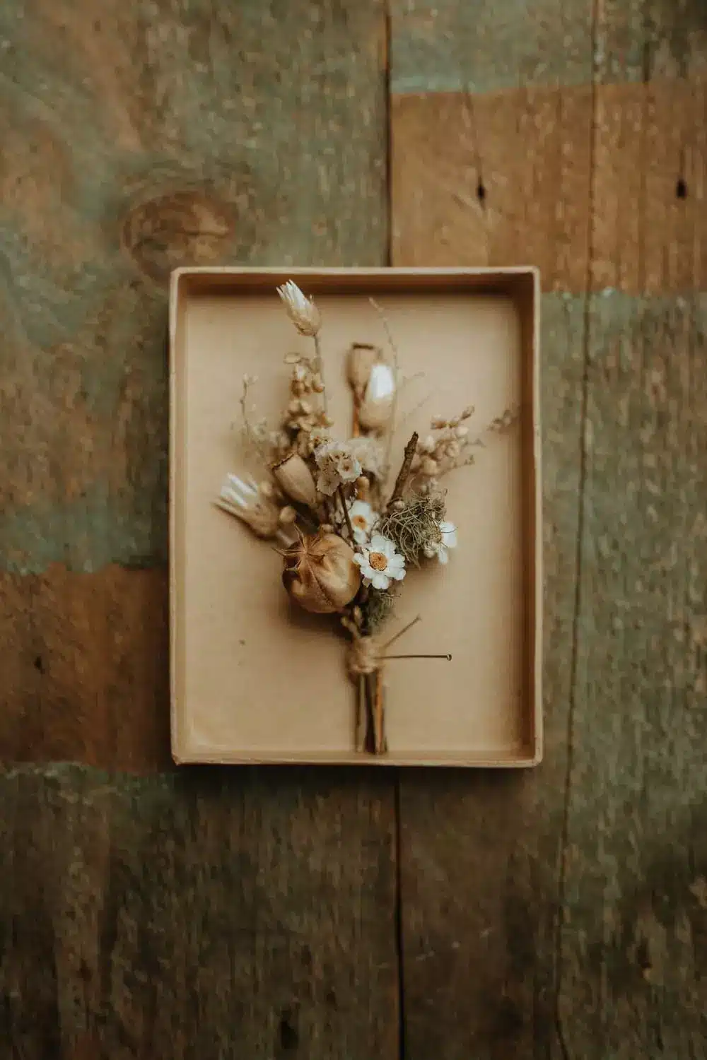 boutonnière marié fleurs séchées sarthe