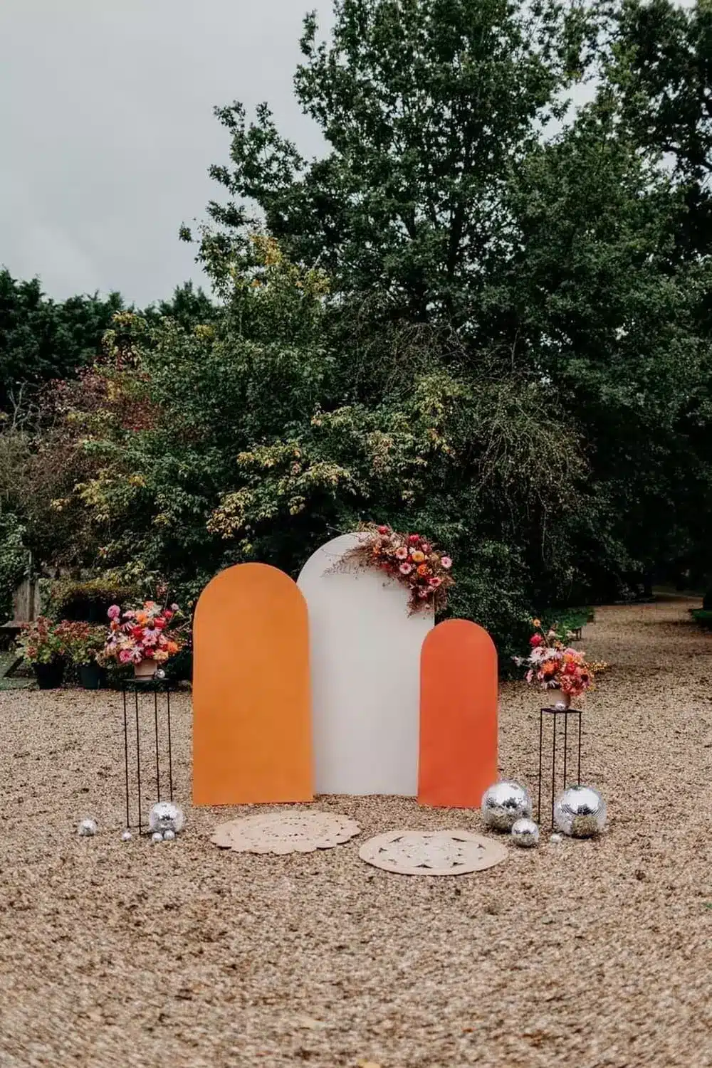 arche cérémonie laïque fleurie colorée sarthe