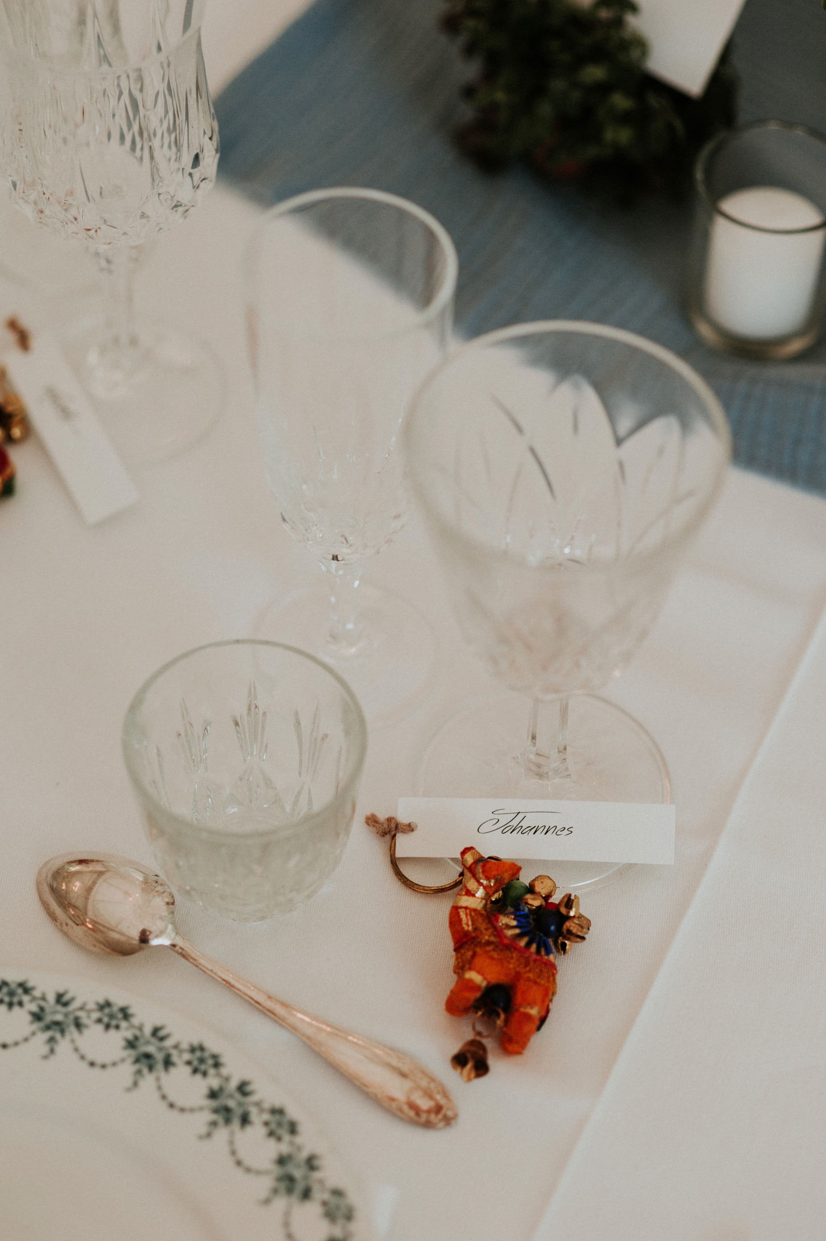 vaisselle vintage cadeau d'invite