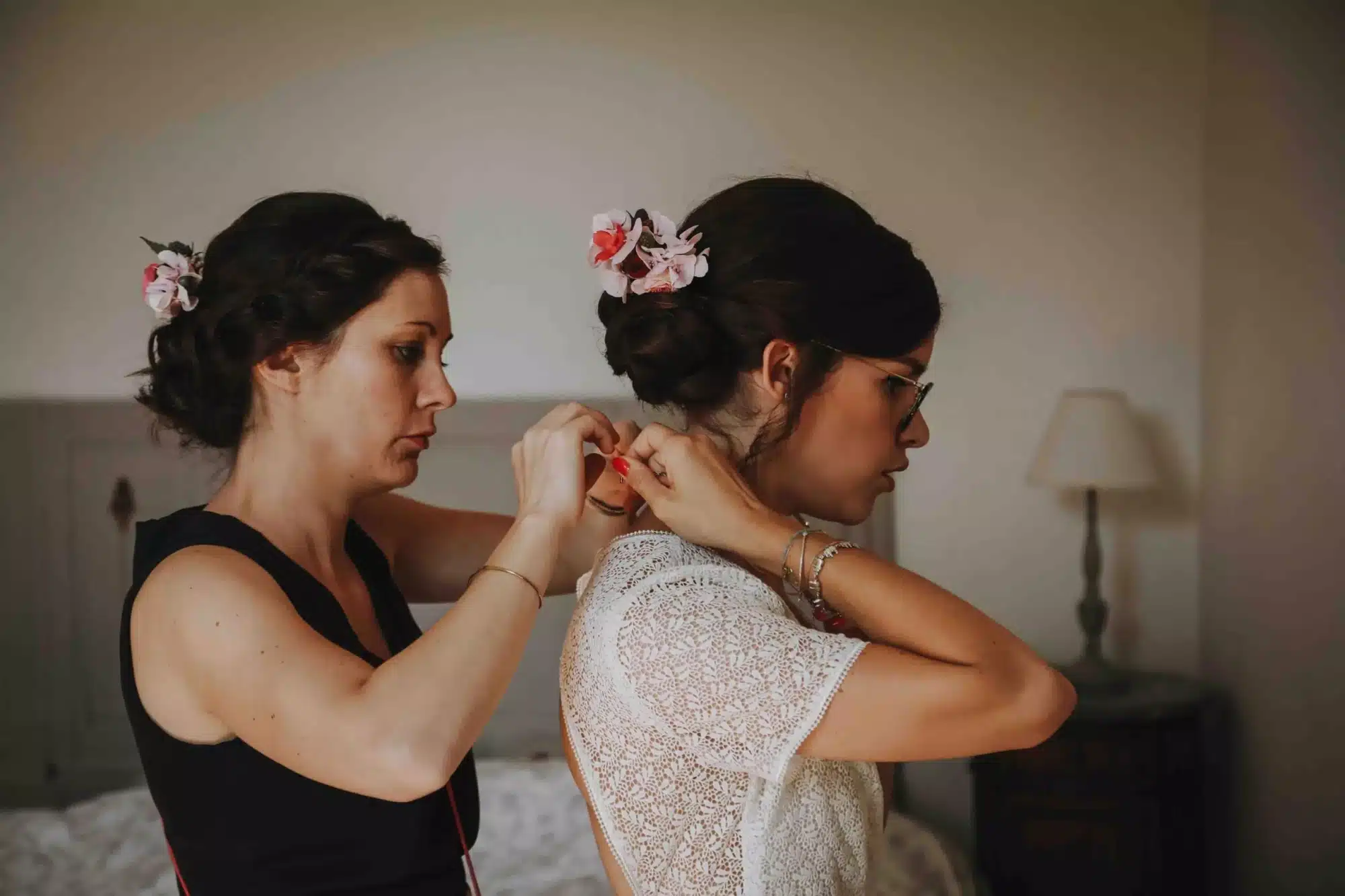 mariage bucolique peigne fleuri cheveux