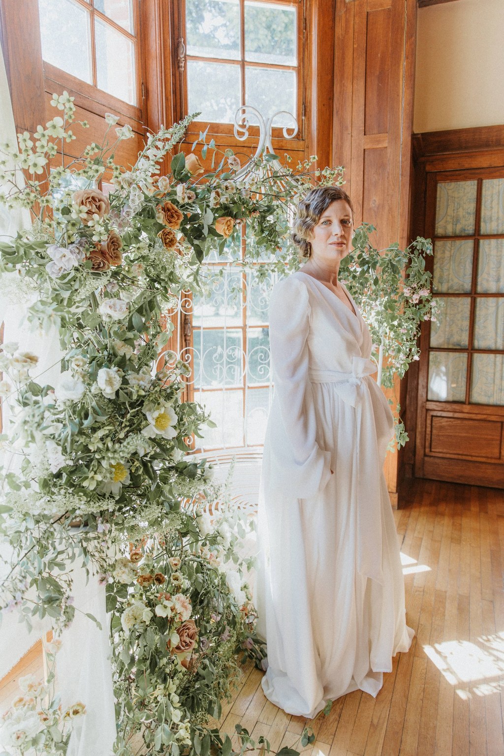arche fleurie ceremonie laique romantique chic