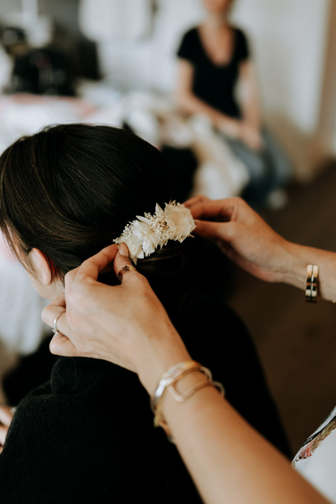 coiffure mariage pornichet broche fleurs séchées