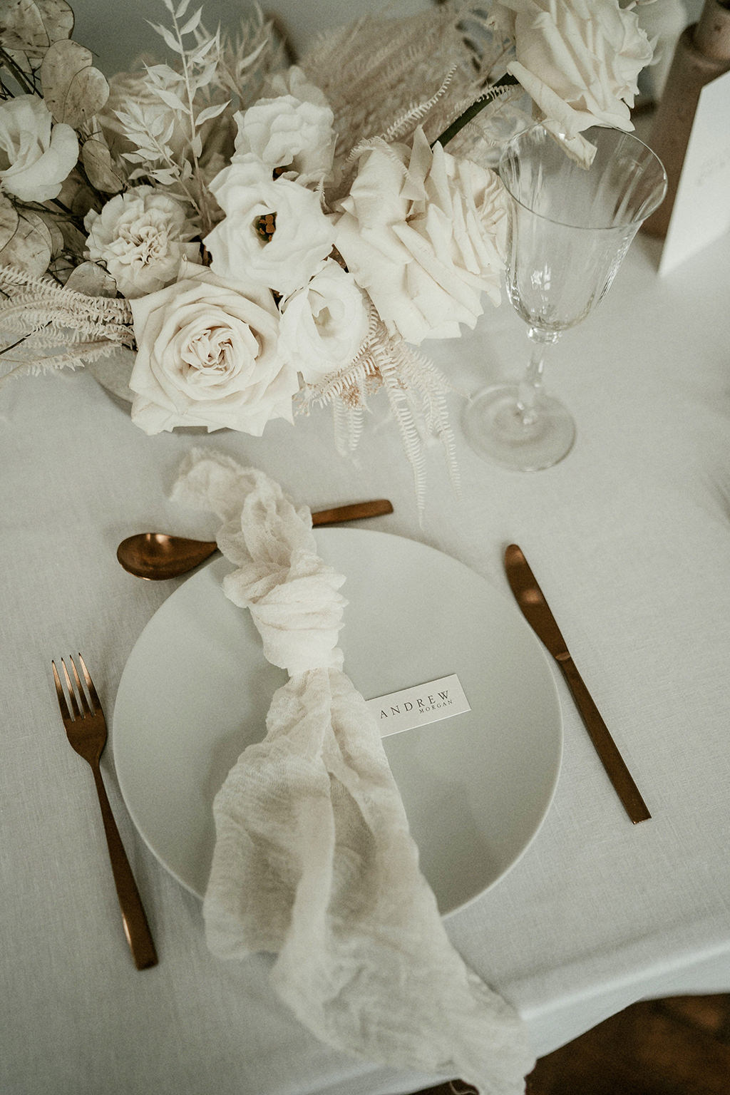 decoration inspiration mariage simple vaisselle fleurs