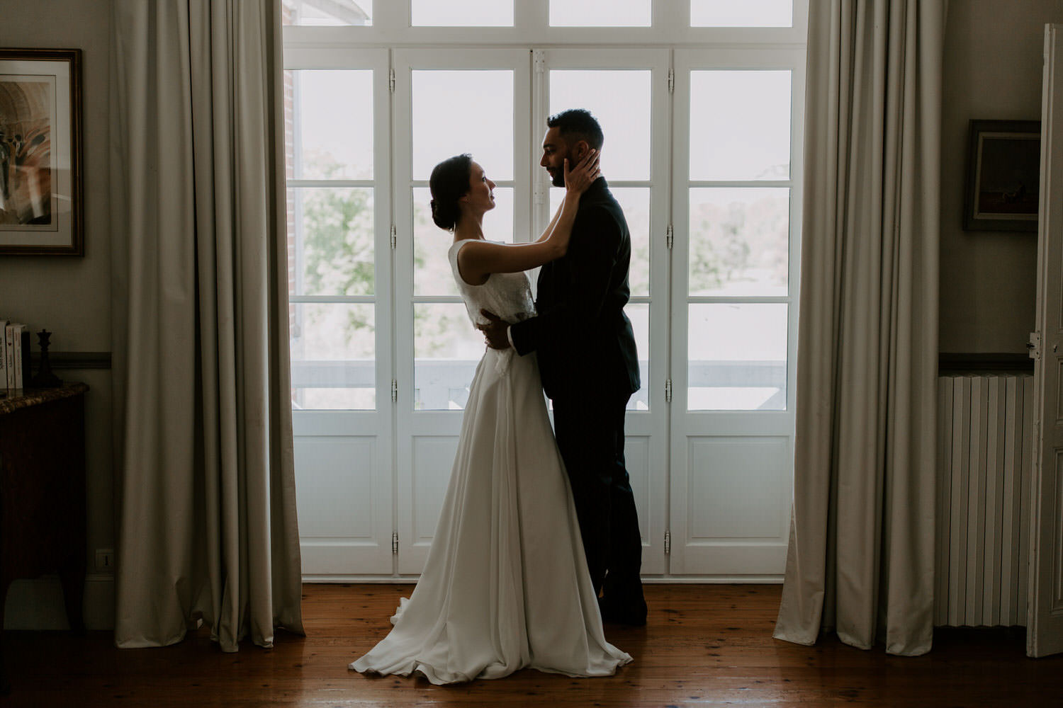couples maries photo de mariage robe costume