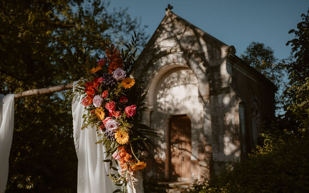 chapelle bretagne decoration florale mariage