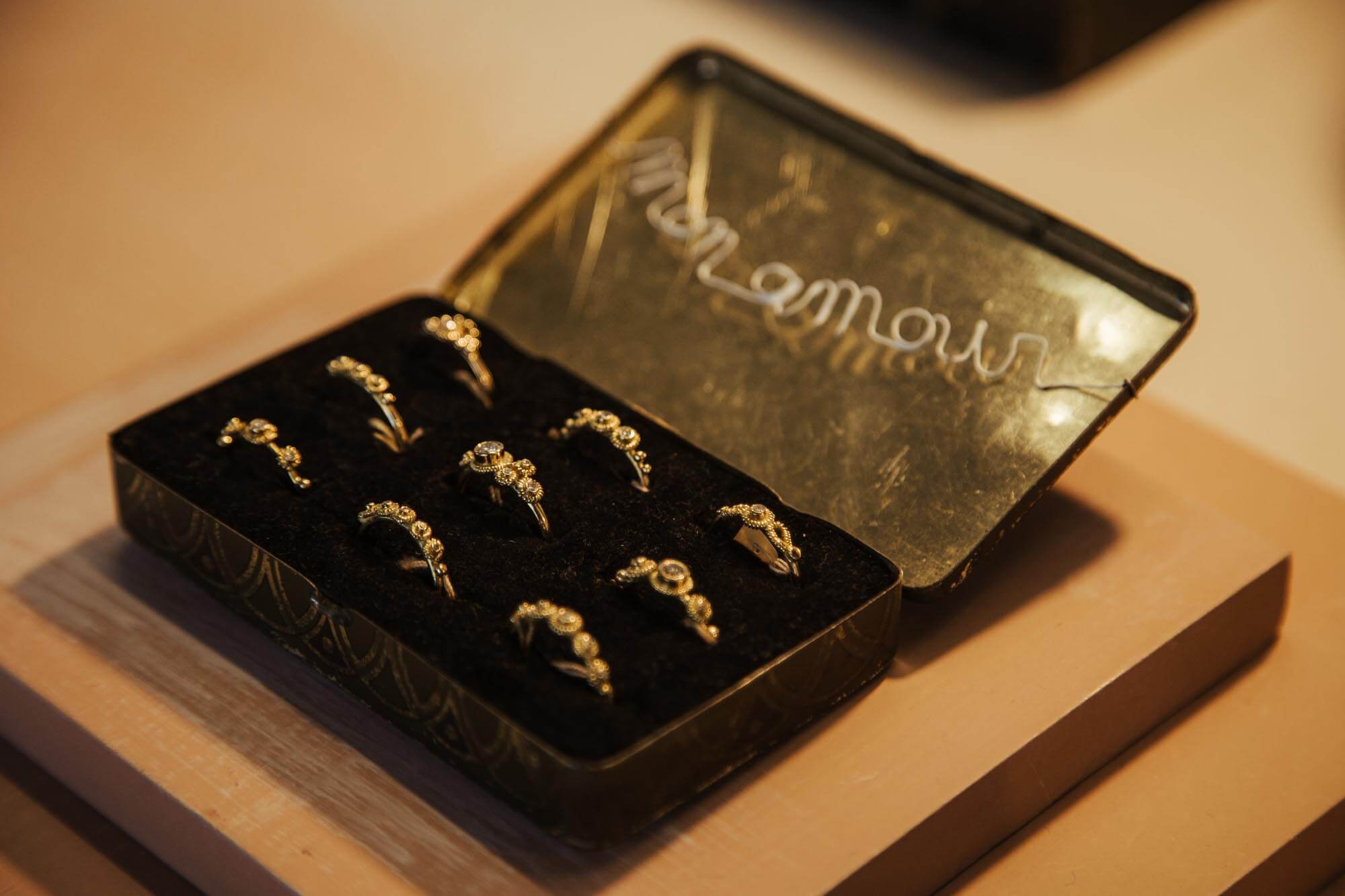salon du mariage moderne alternatif creatrice de bijoux alliance mariage