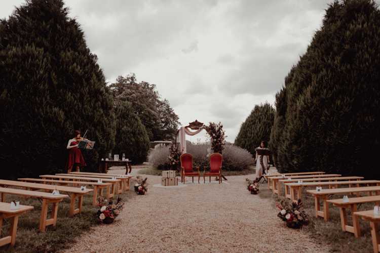 ceremonie laique rouge dark rock gothique