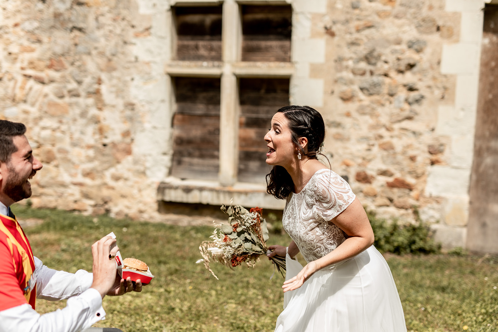 demande en mariage originale burger hamburger mariage naturel mayenne echologia robe de mariee bouquet