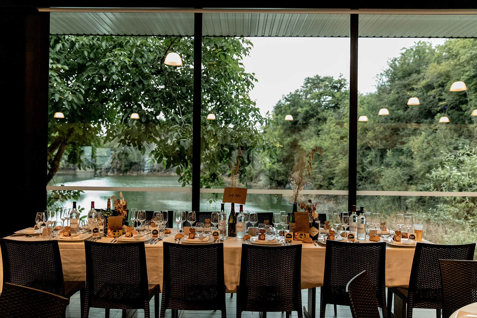 thème vin lieu de reception echologia mayenne decoration de table lac foret mariage naturel