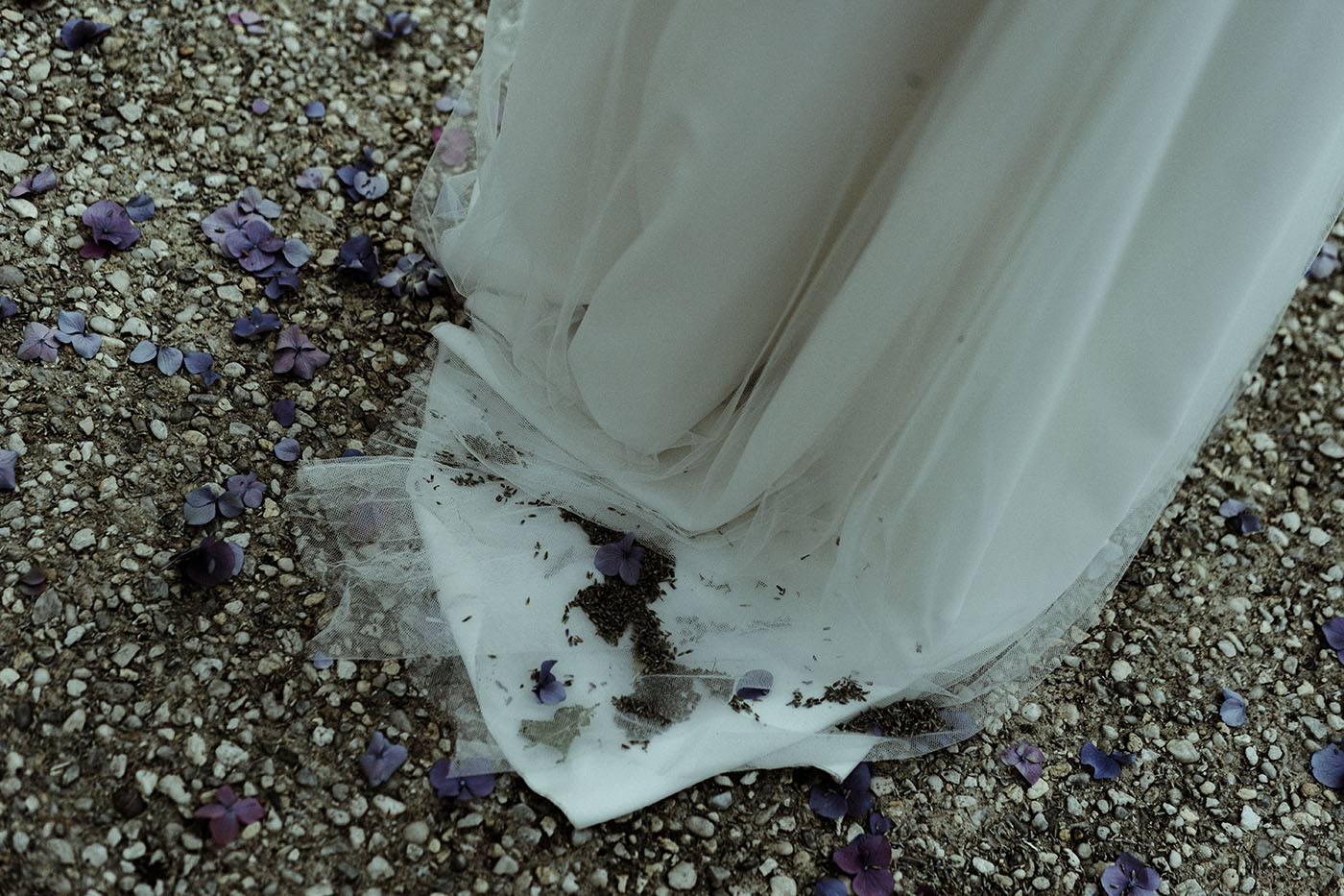 mariage boheme chic robe de mariee fluide tulle confettis naturels rennes bretagne