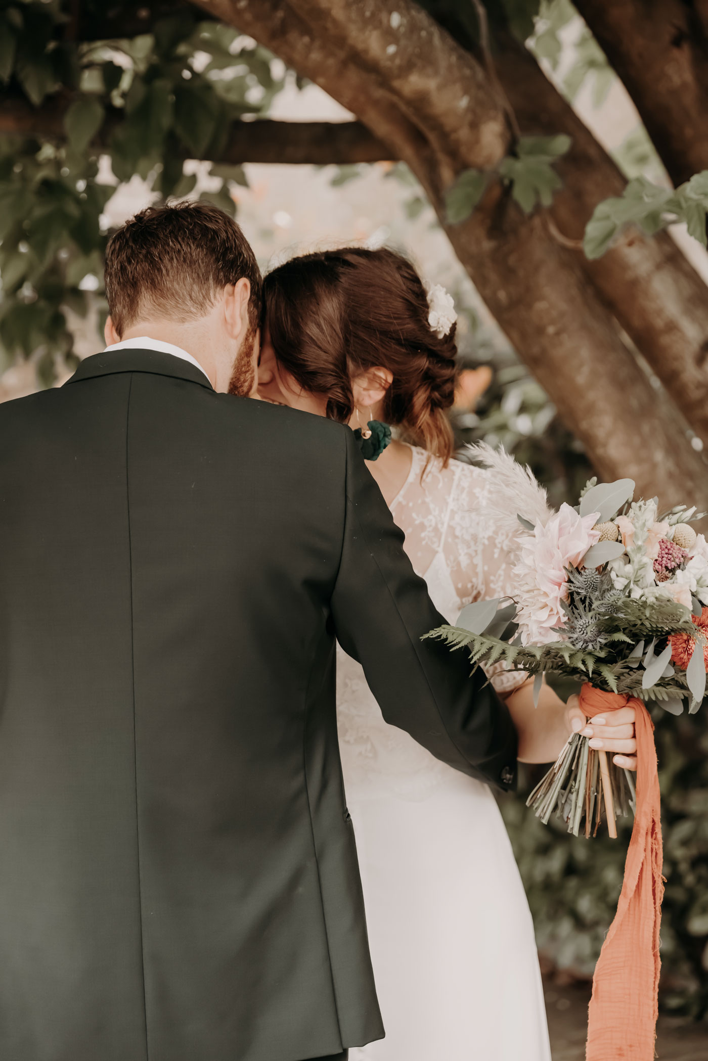 etreinte maries mariage boheme gypsy nantes