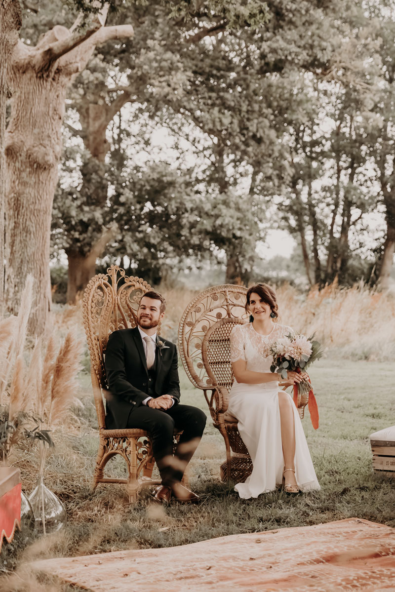 decoration fauteuil location cérémonie laïque couple mariage boheme gypsy lescampette