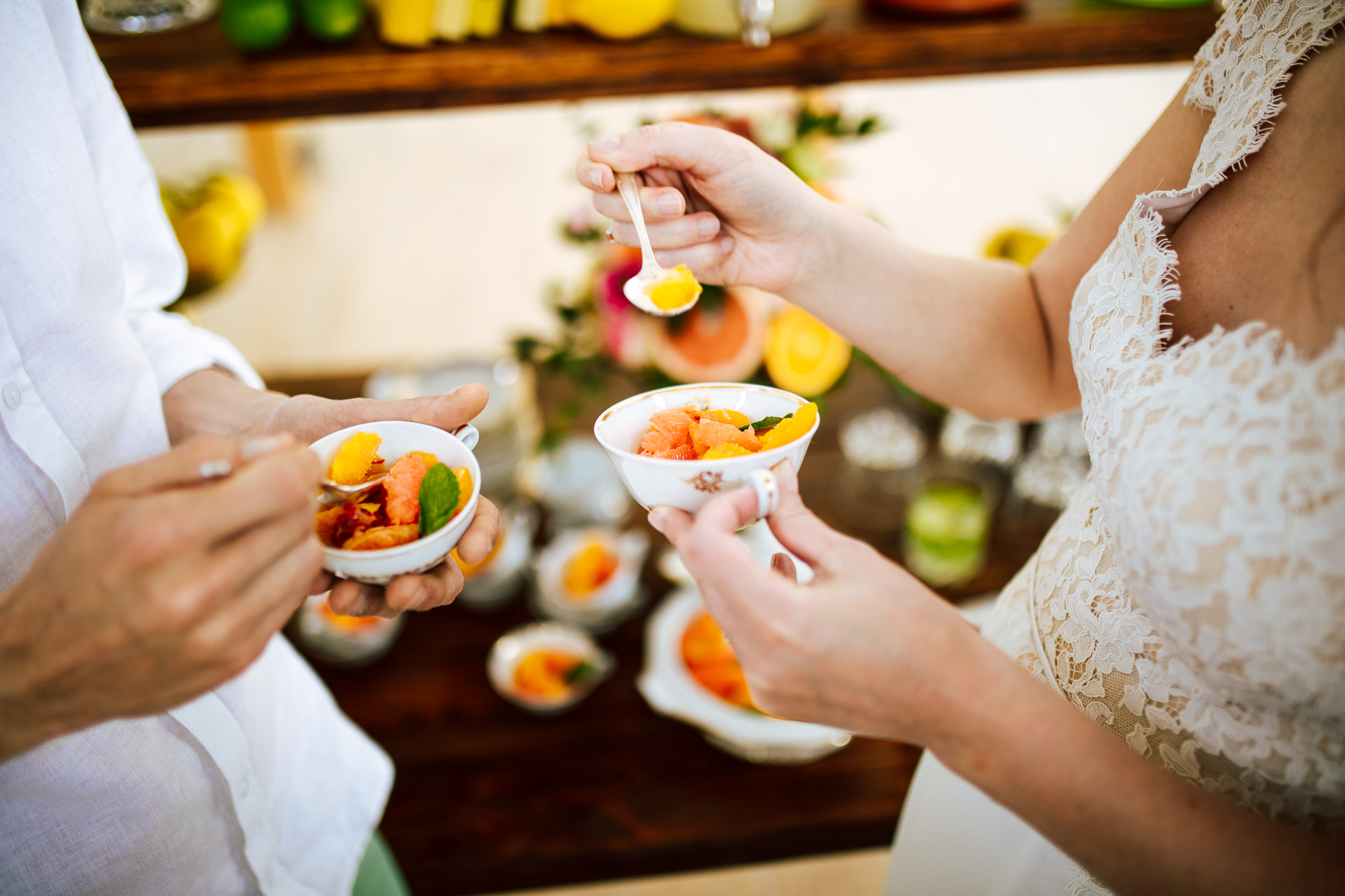 shooting dinspiration mariage vintage colore buffet agrumes vaisselle vintage