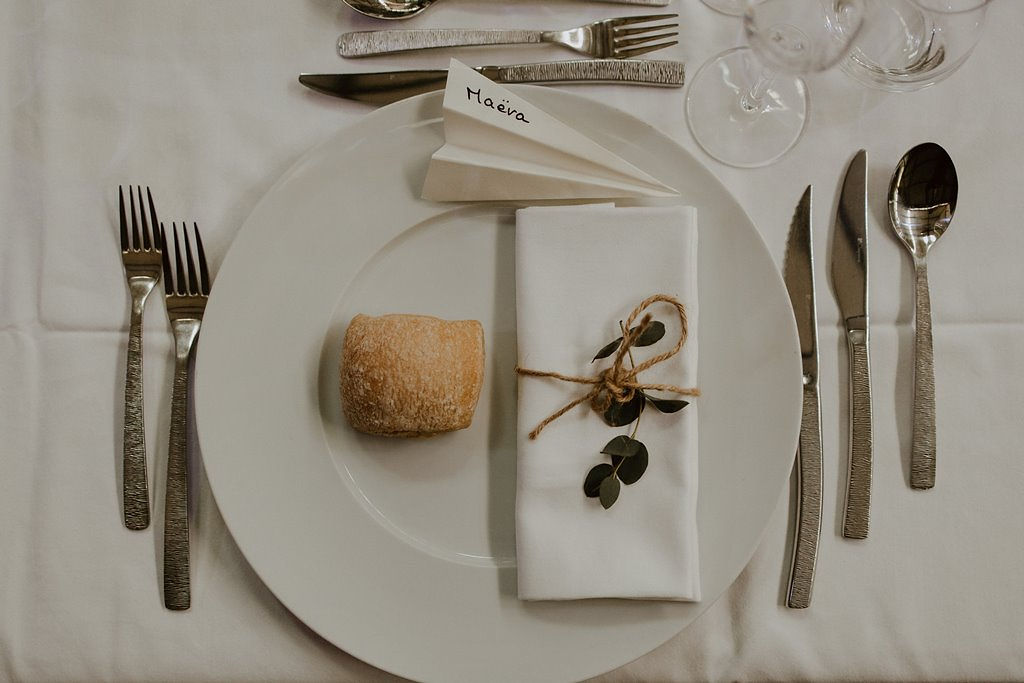 vaisselle argentee decoration de table mariage vegetal domaine des lys loire atlantique