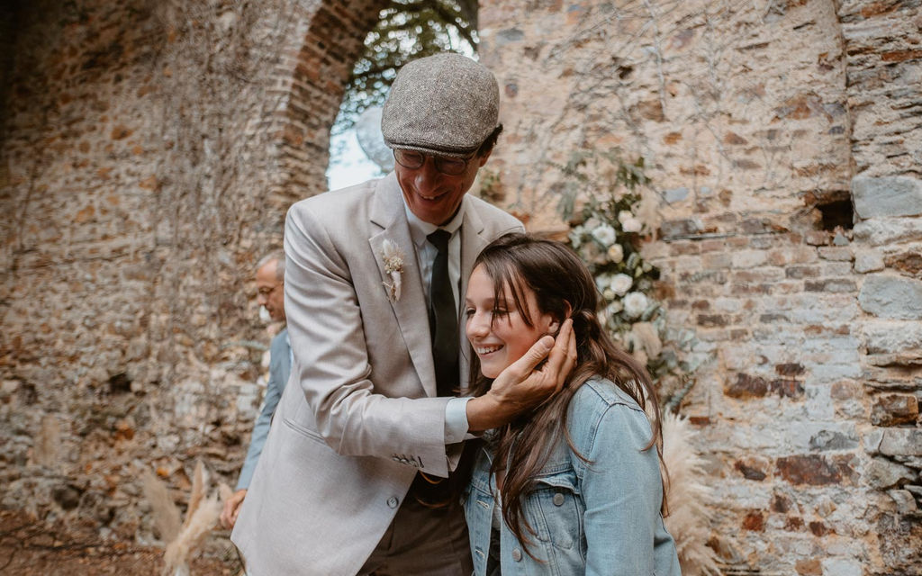 mariage boheme chic ceremonie laique officiante loire atlantique manoir de la jahotiere