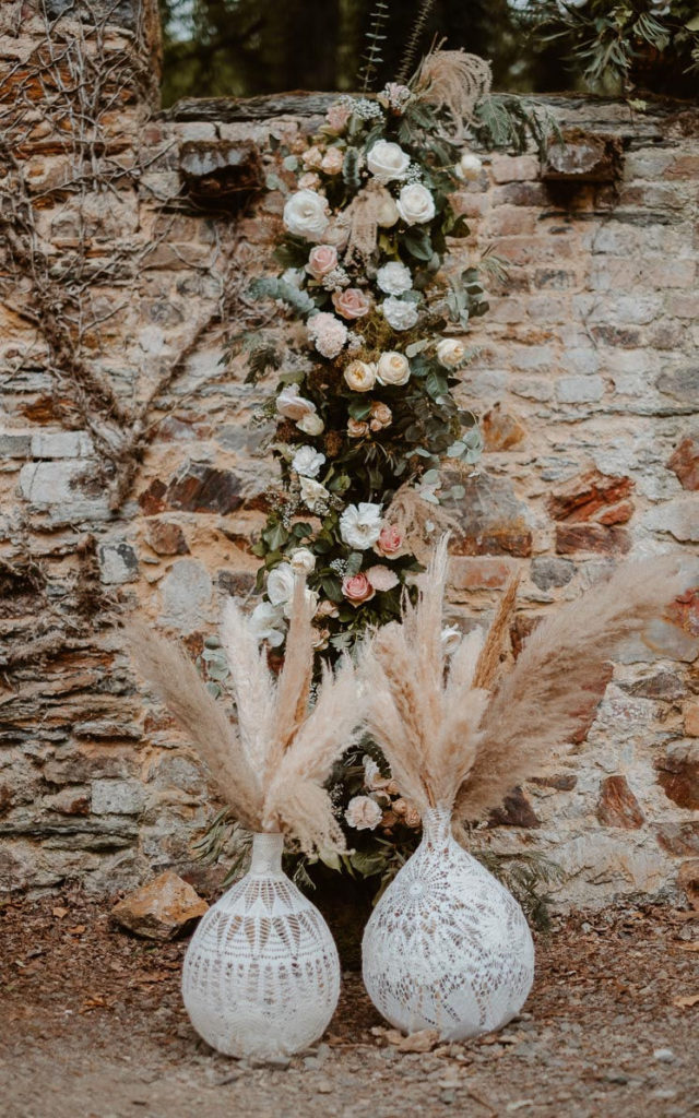 mariage boheme chic decoration en dentelle decoratrice fleuriste fleurs loire atlantique manoir de la jahotiere