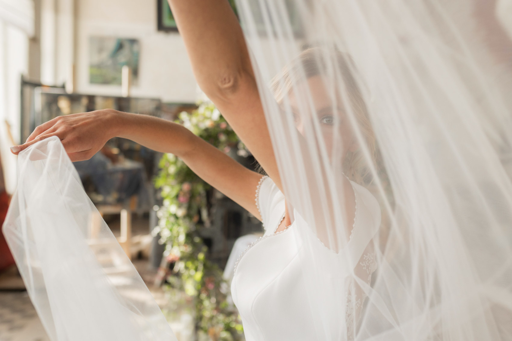 shooting dinspiration peintre et sa muse mariage robe de mariee voile mise en beaute phtographe videaste angers