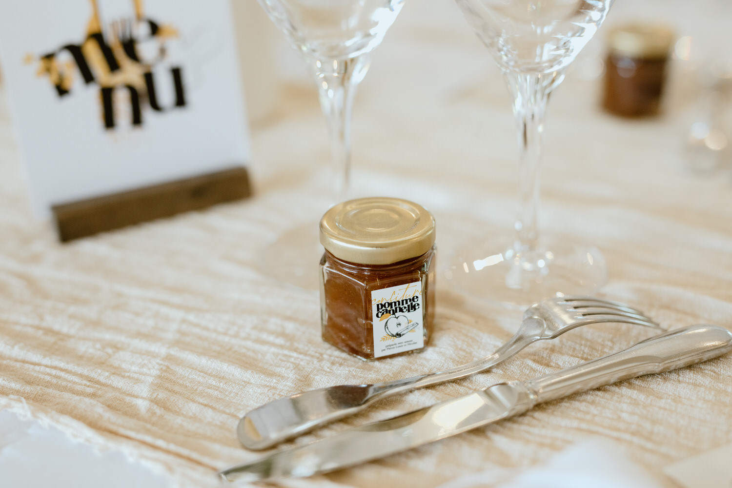 mariage champetre zero dechet loire atlantique domaine de la ruade lieu de reception cadeau dinvites confiture location de vaisselle vintage