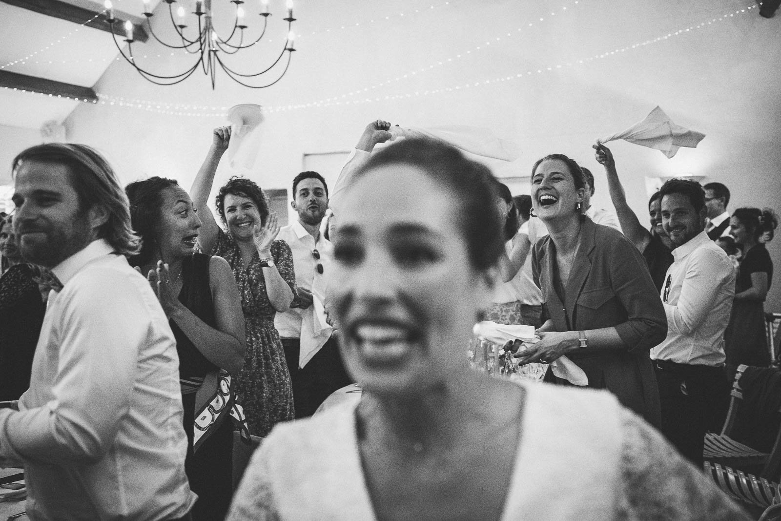 mariage colore chateau de la rousseliere ambiance musicale soiree dj