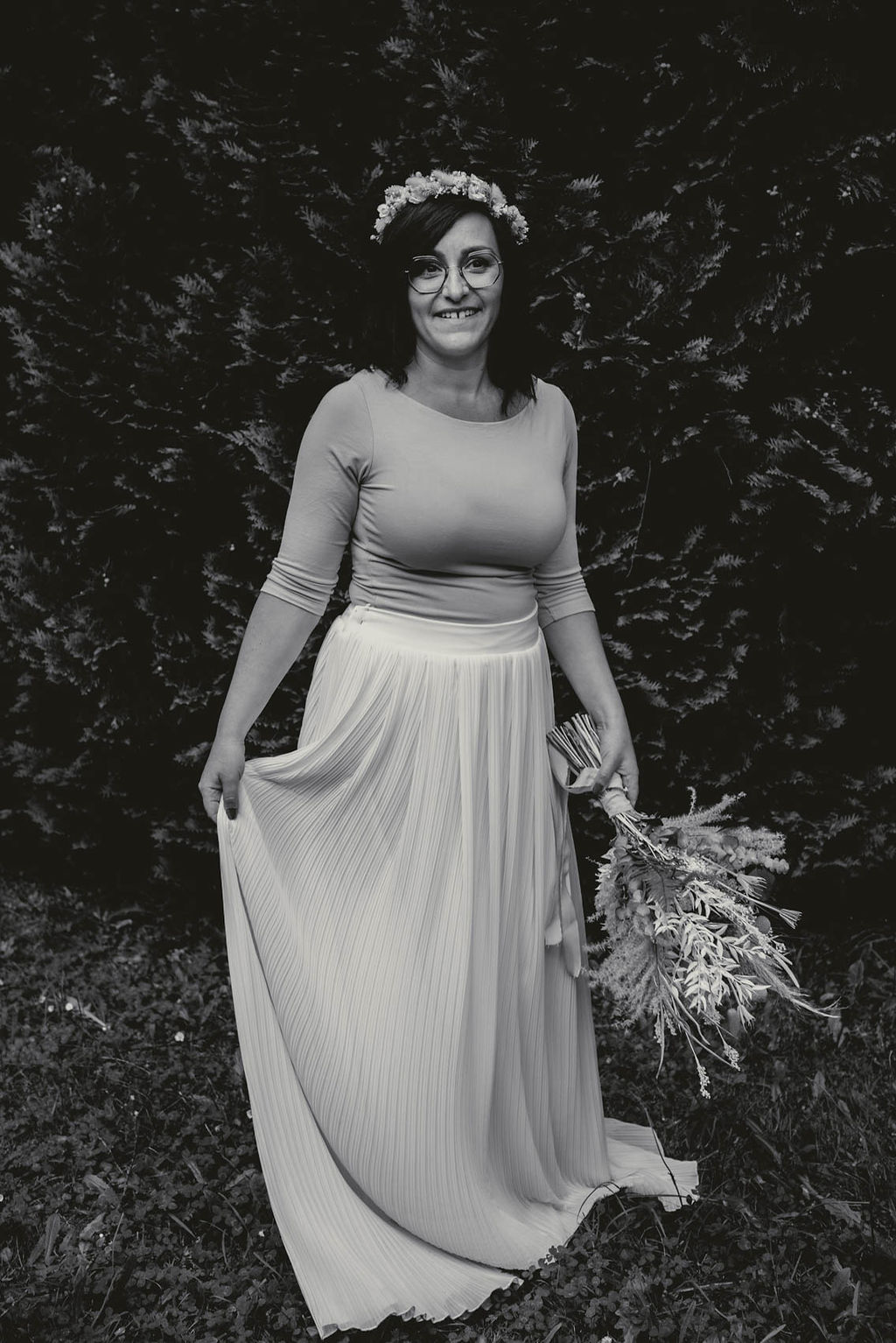shooting dinspiration mariage zero dechet minimaliste slow wedding pays de la loire robe de mariee bouquet de fleurs sechees fleuriste couturier