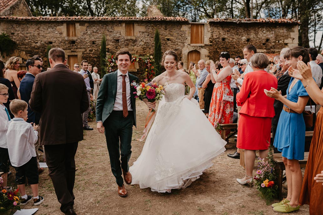 mariage moderne robe de mariee costume de marie ceremonie