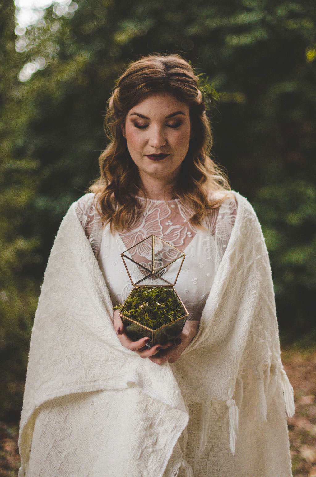 mariage theme foret enchantee alliance bijou