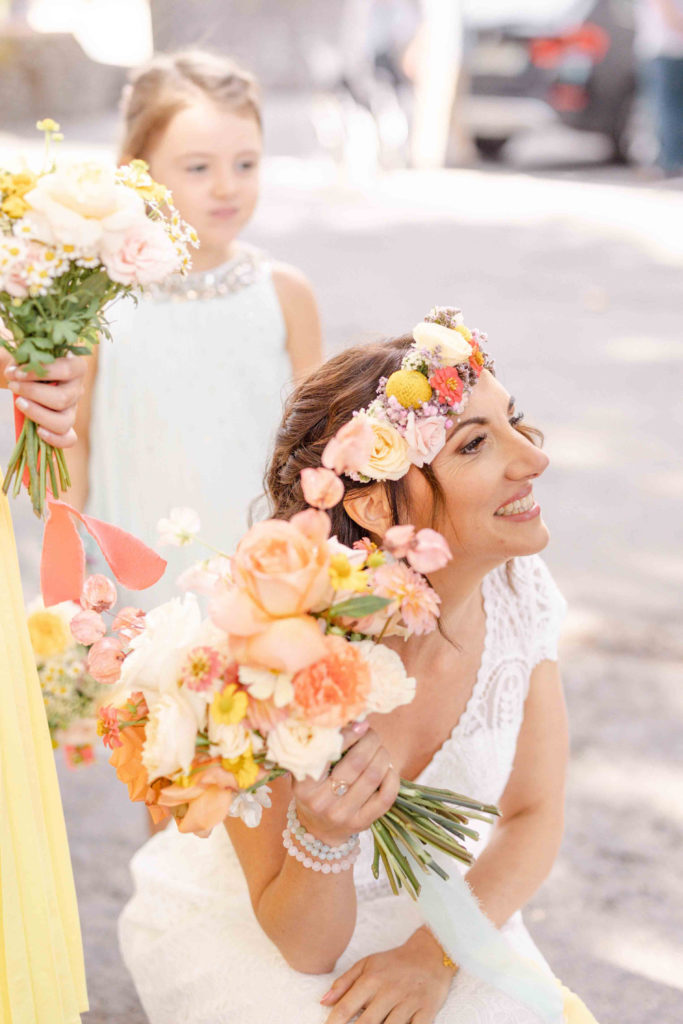 mariage colore chic fleuriste couronne de fleurs bouquet