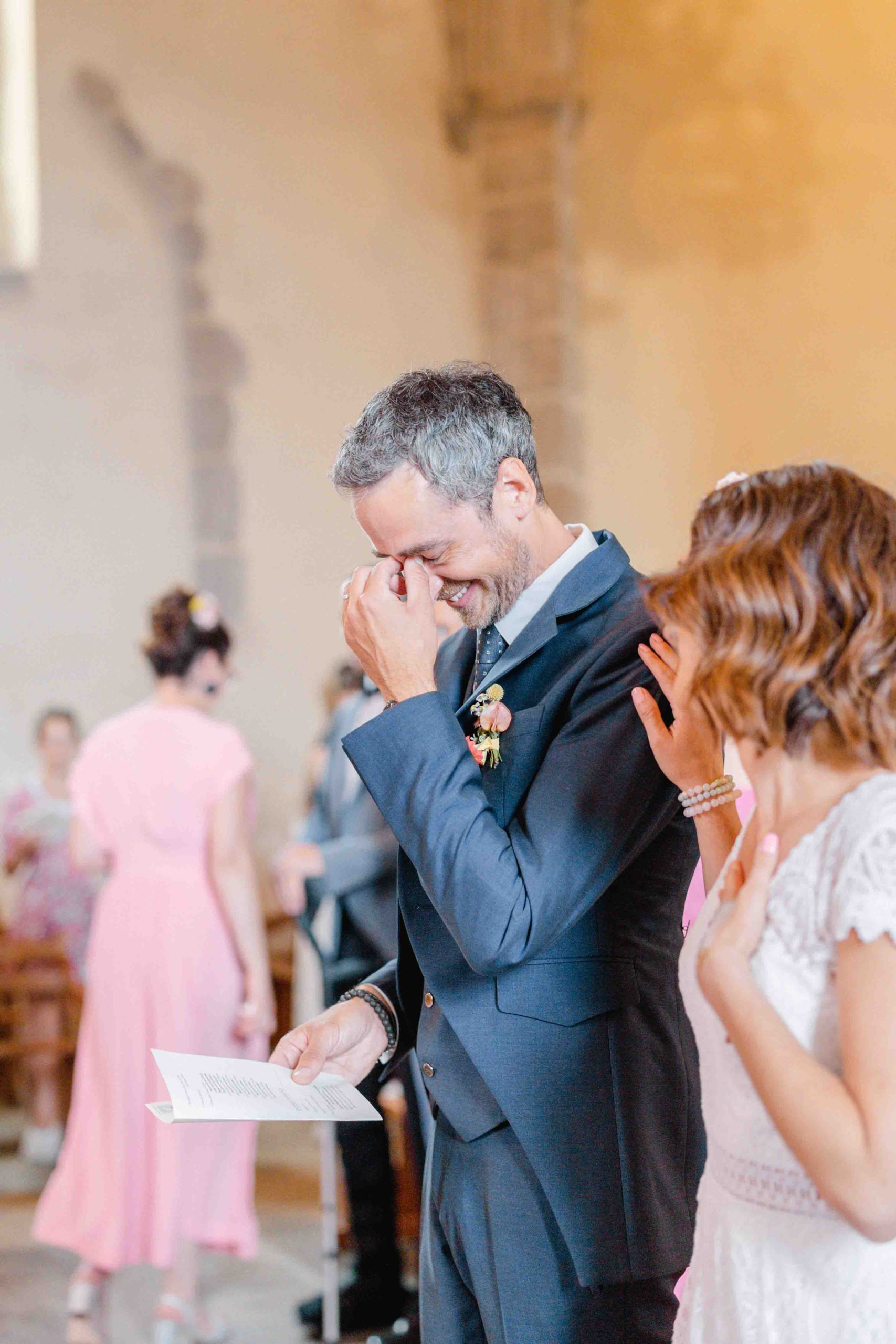 mariage colore chic ceremonie religieuse eglise