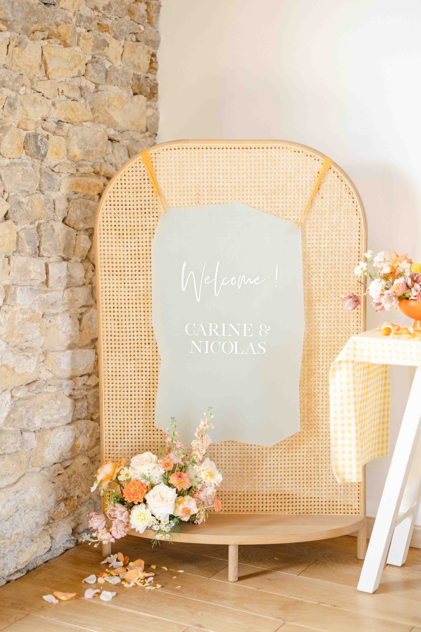 mariage colore chic decoration plexiglass
