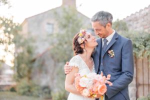 mariage colore chic couronne de fleurs bouquet de mariee fleuriste