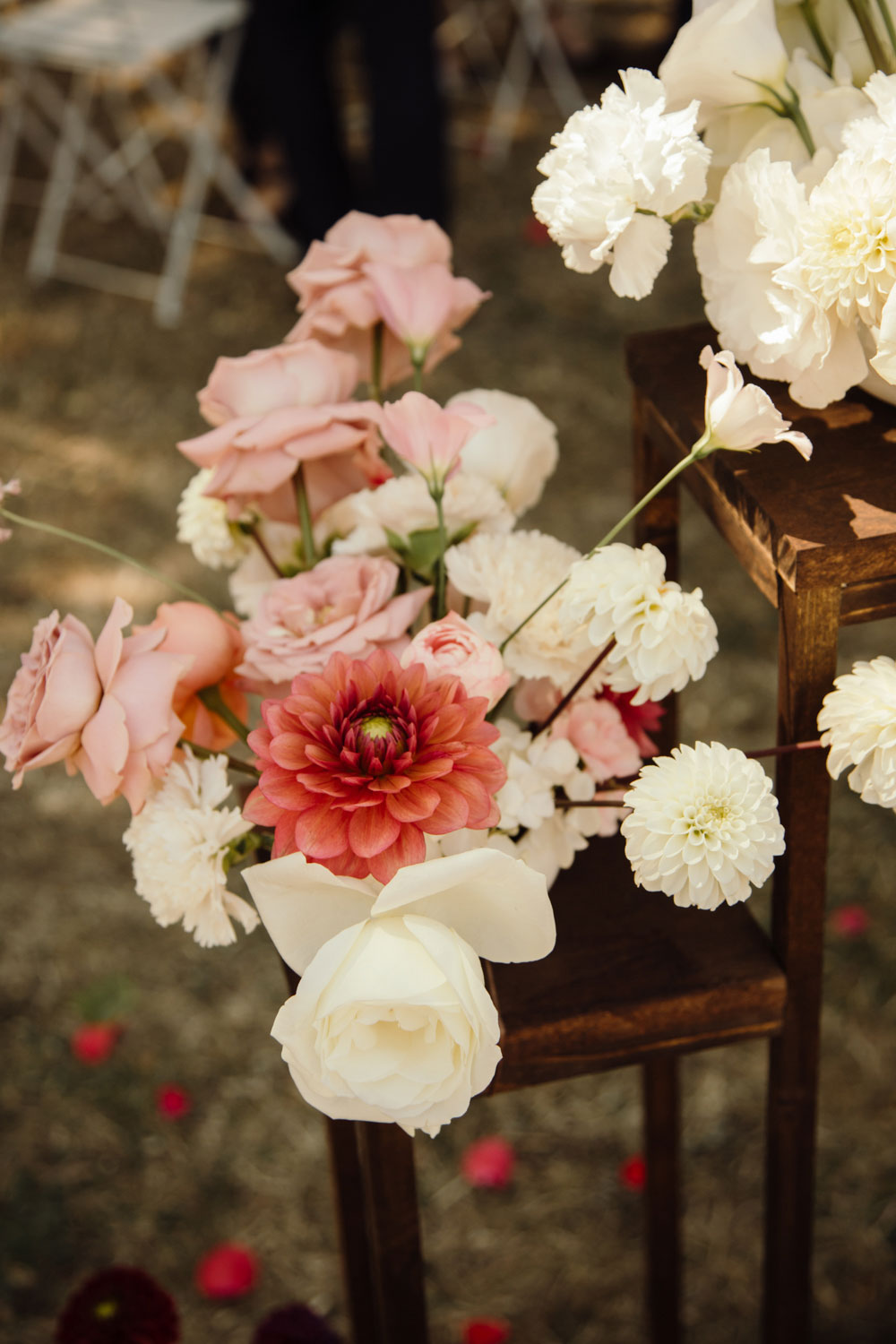 mariage chic bouquet colore composition fleurs fleuriste