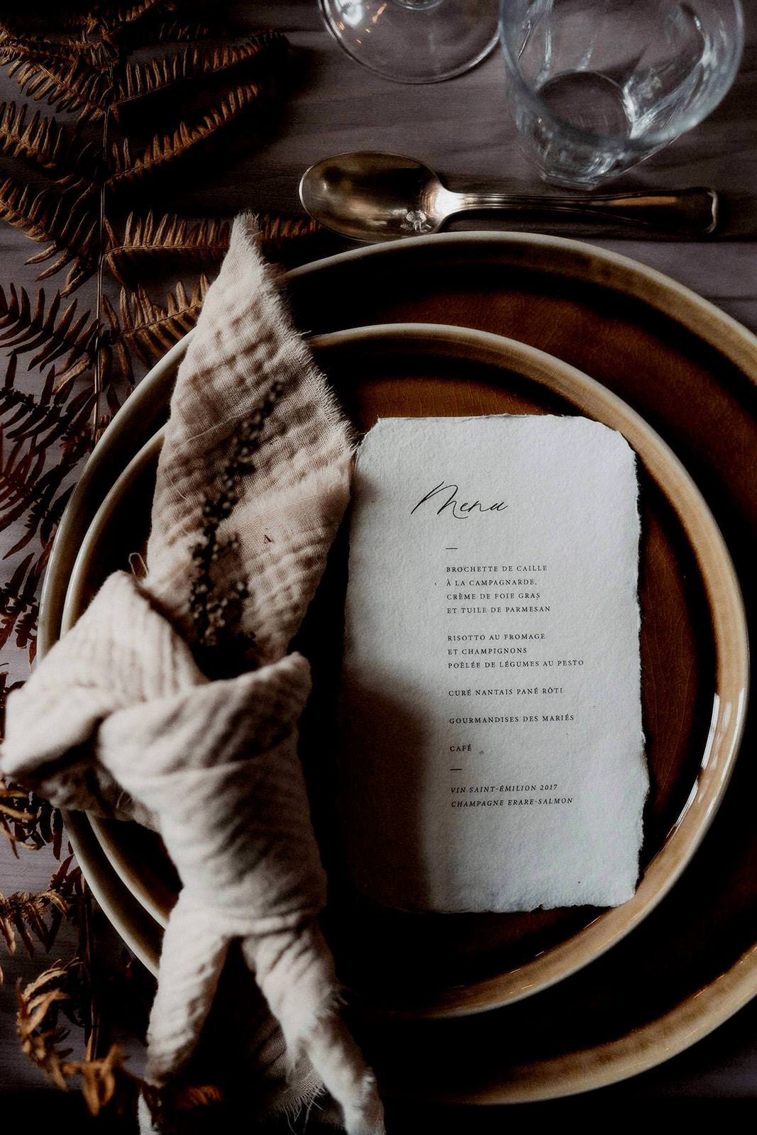 mariage intemporel beige papeterie decoration de table
