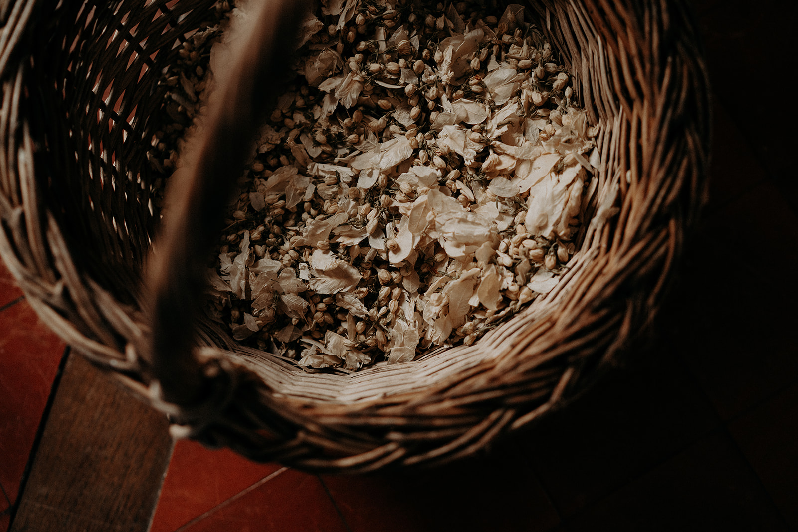 mariage vegetal confettis naturels biodegradables