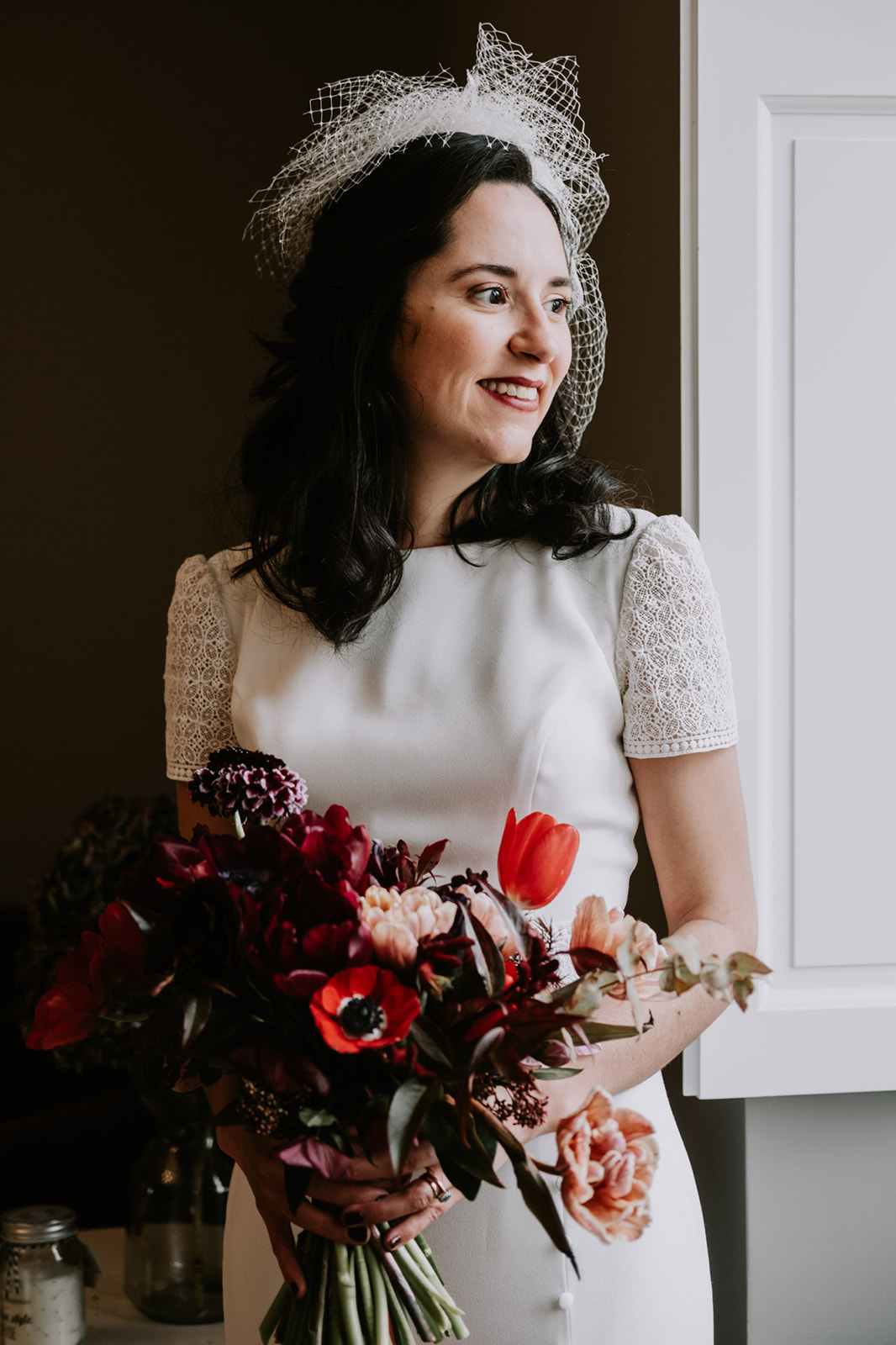 mariage hiver robe de mariee bibi chapeau