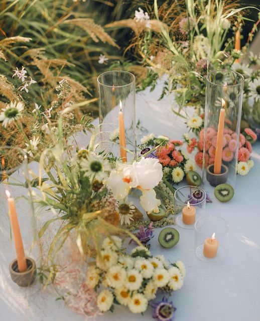 composition florale de mariage originale fruits