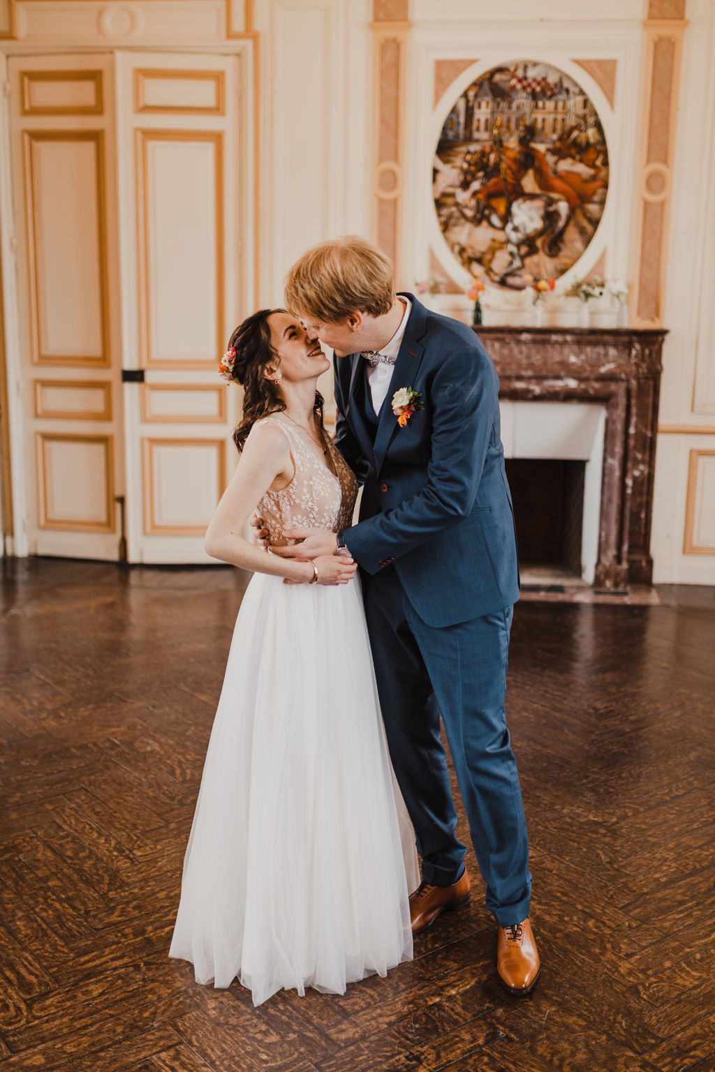 robe de mariee fluide mariage colore
