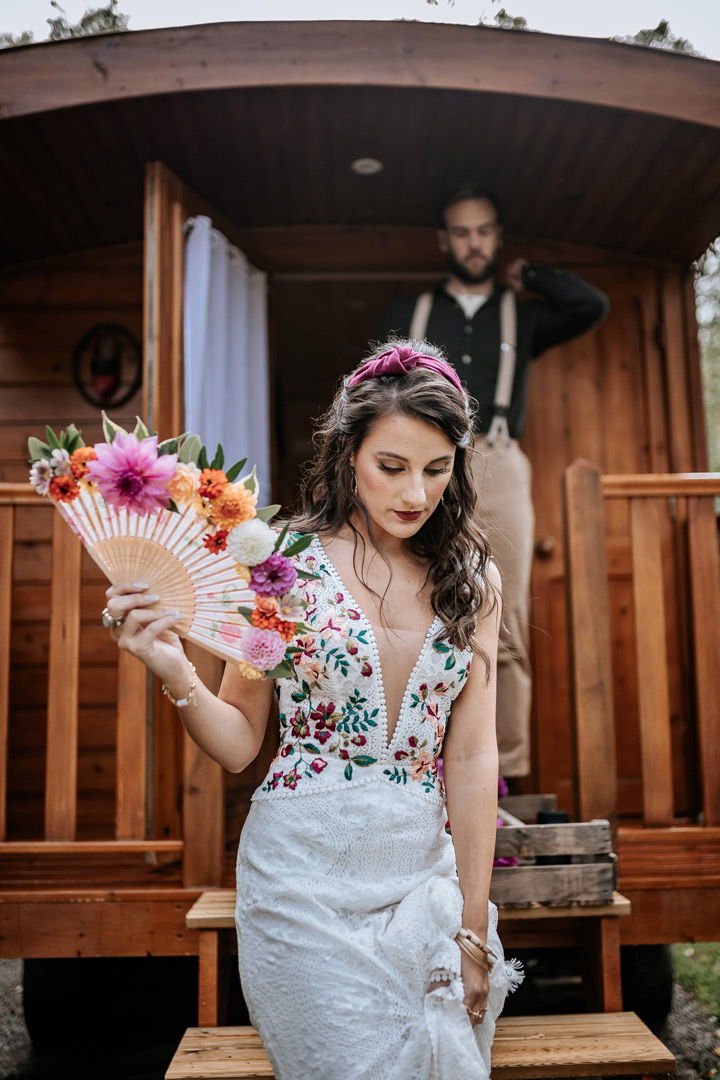 bouquet de fleurs de mariage original sur eventail