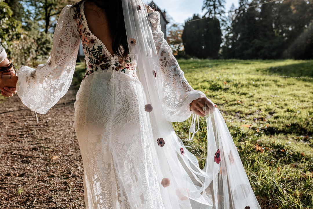 robe de mariee voile brode mariage gipsy