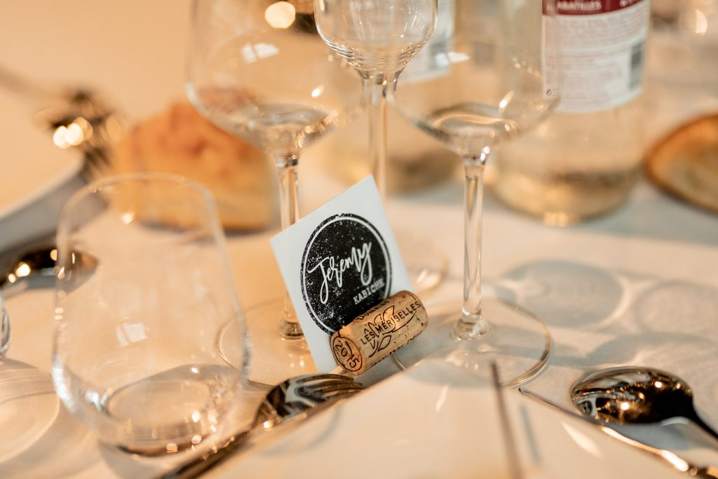 decoration de table mariage theme vin bouchon liege