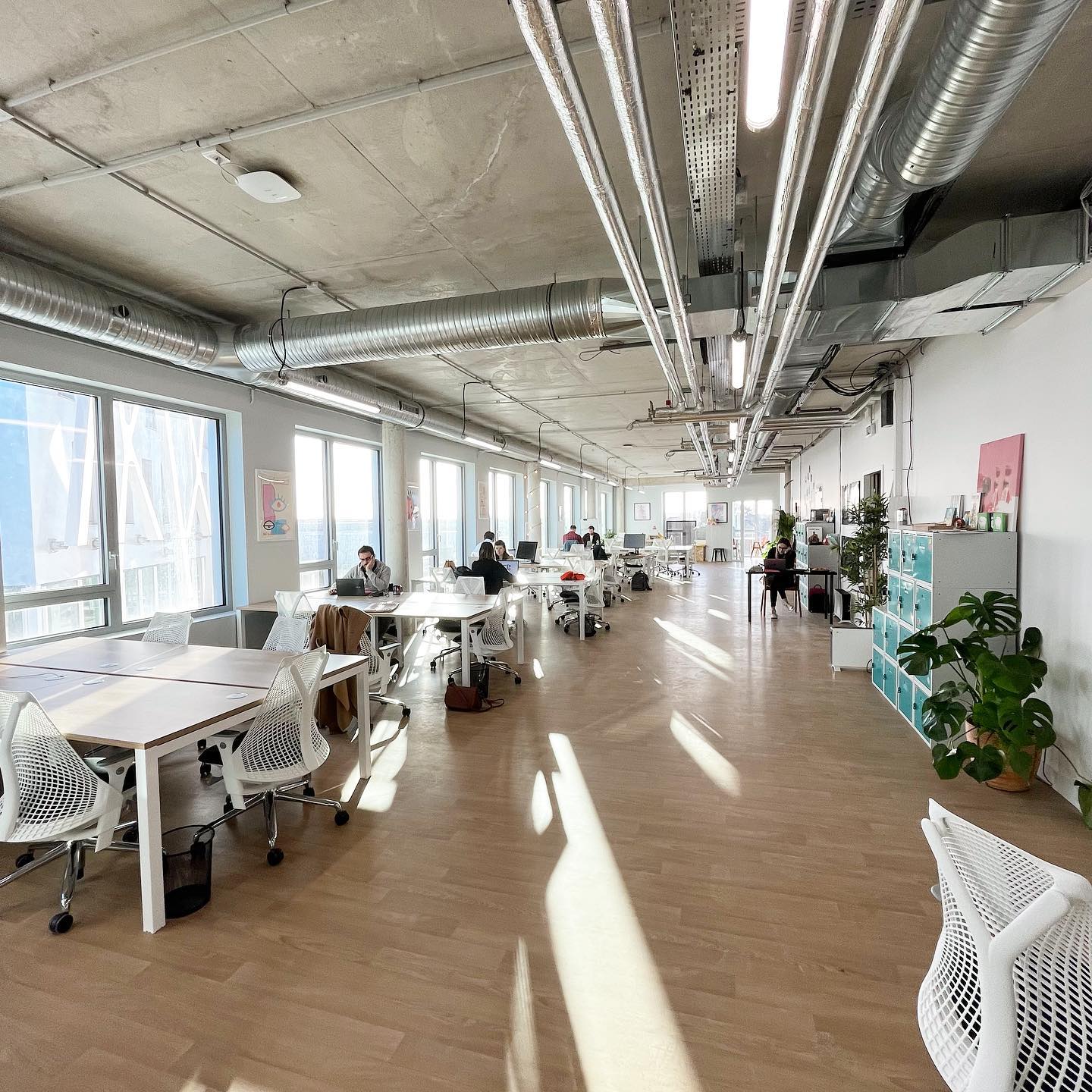 coworking style industriel lieu photo