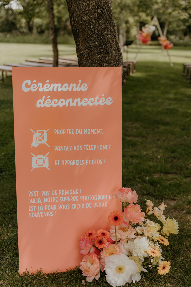 panneau de bienvenue ceremonie laique mariage rose