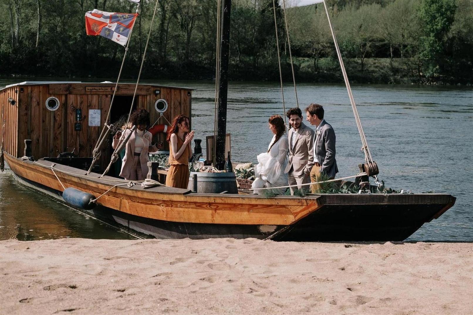 beateau de loire mariage a la plage