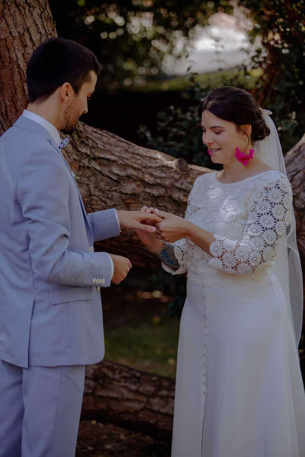 costume de marie bleu ciel mariage colore