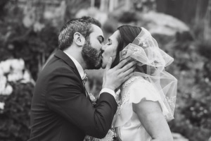 photo de couple noir et blanc photographe nantes