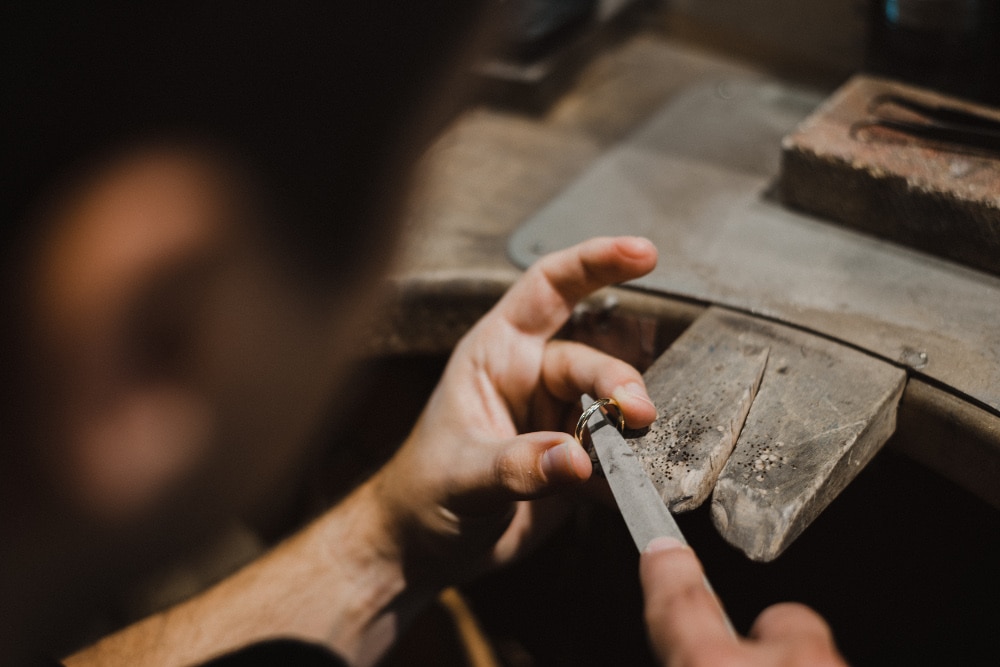 fabrication artisanale bagues mariage