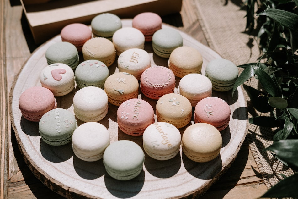 gateau de mariage macaron nantes 44