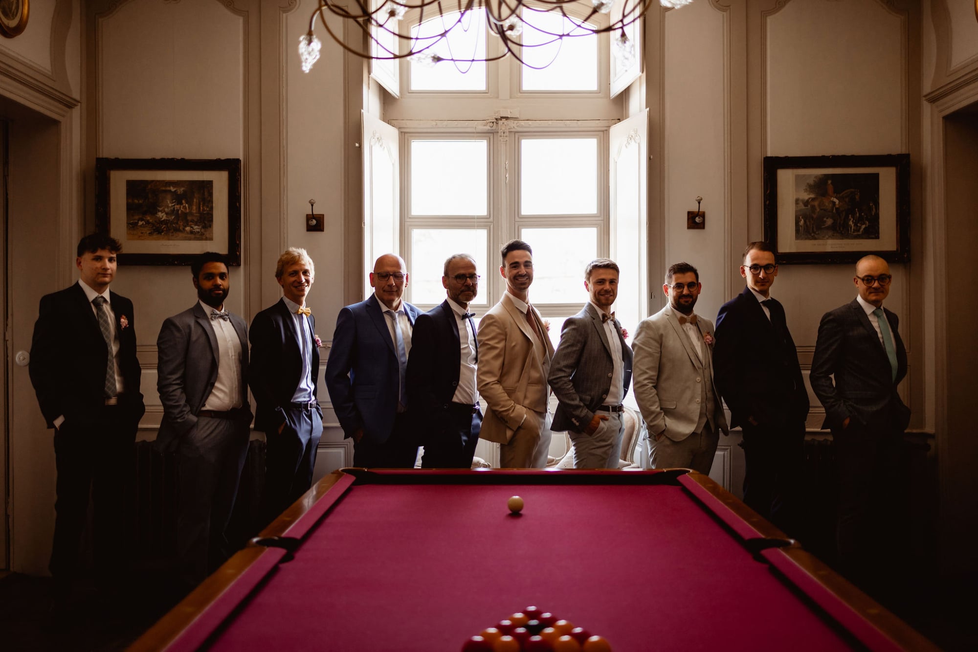 photo de groupe mariage garcons dhonneur