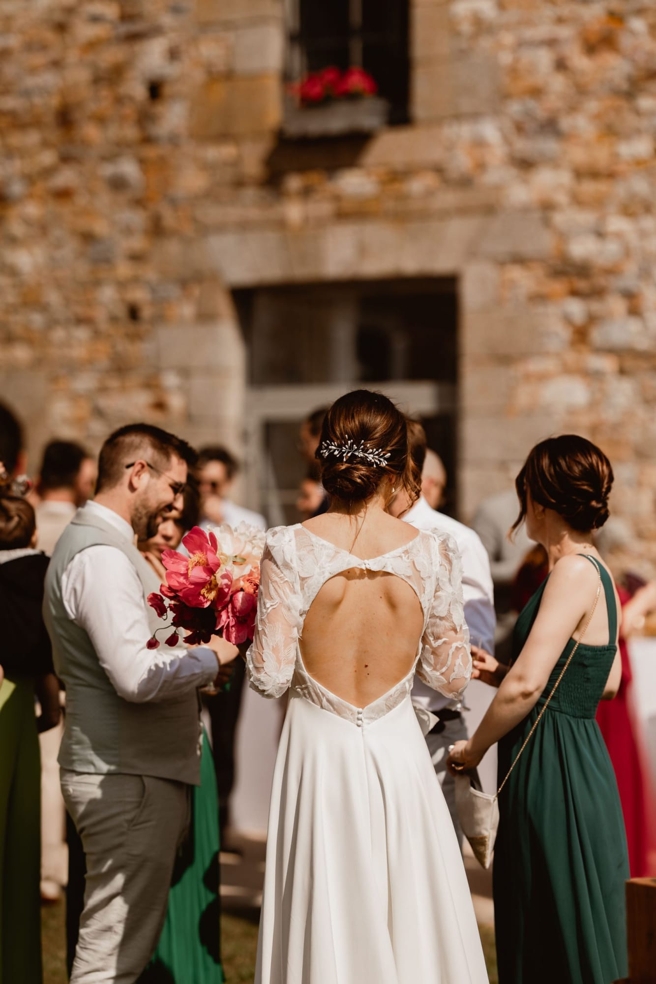 robe de mariage dos nu en dentelle