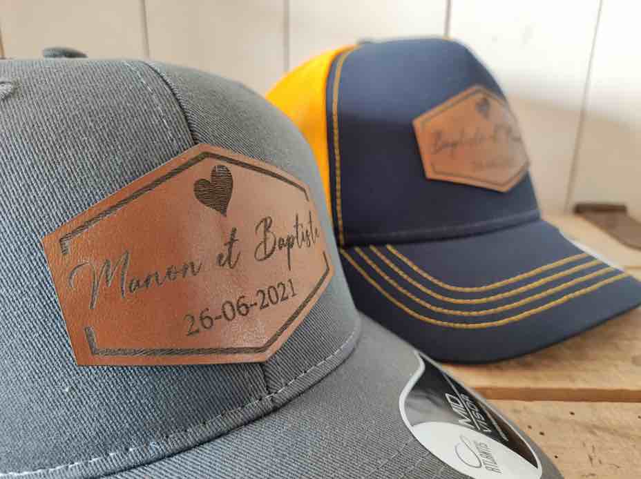 gravure cuir cadeau mariage pays de la loire