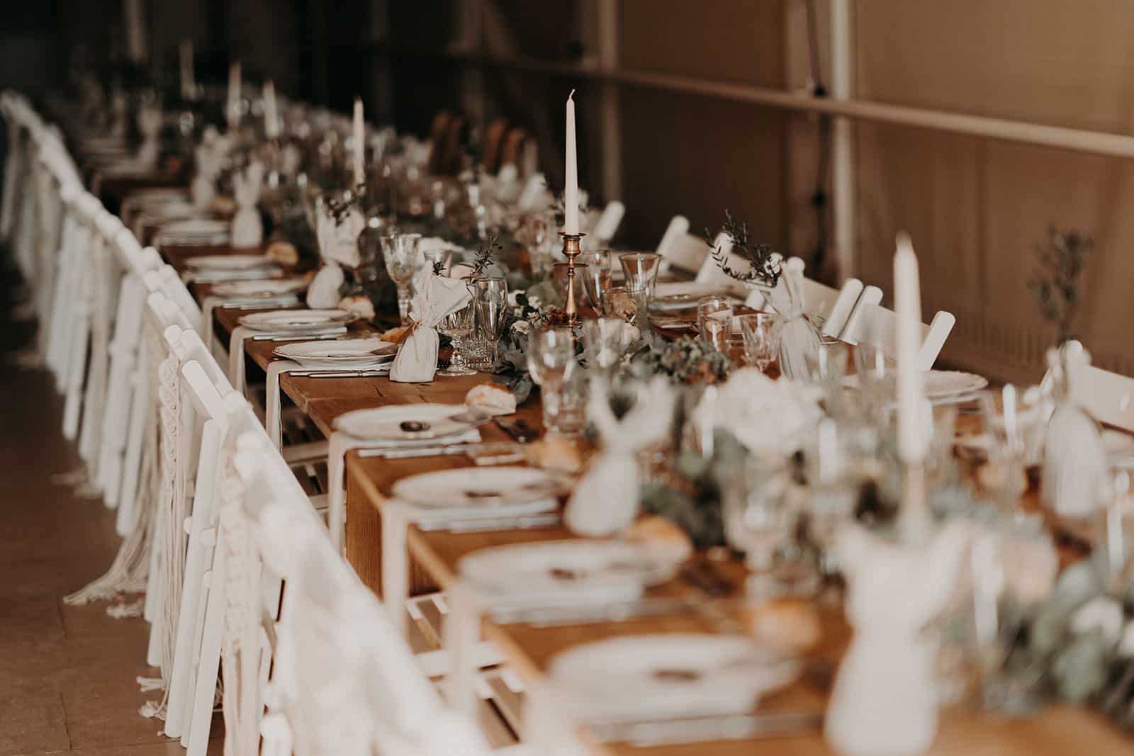 vaisselle depareillee a louer vintage evenement